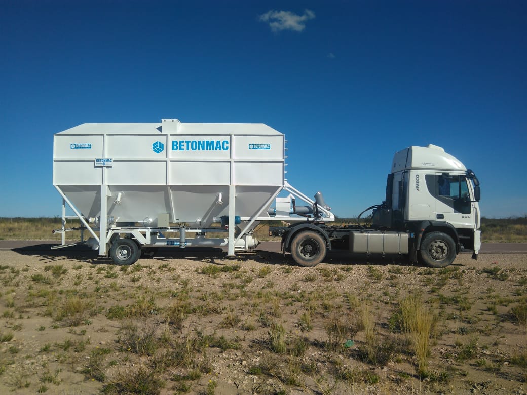 Planta hormigonera con antorcha
